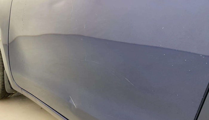 2023 Maruti Swift ZXI, Petrol, Manual, 25,453 km, Front passenger door - Slightly dented