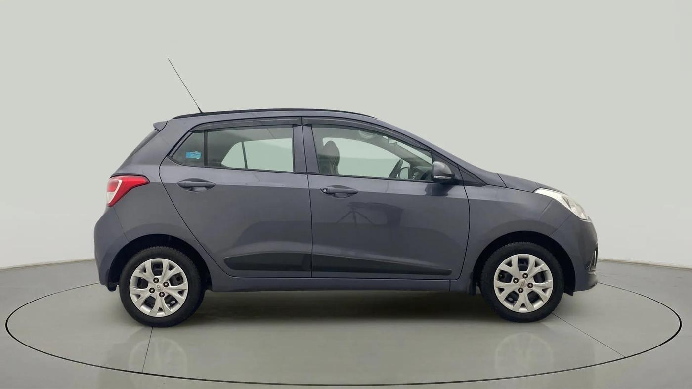 2016 Hyundai Grand i10 SPORTZ 1.2 KAPPA VTVT, Petrol, Manual, 62,471 km, Right Side View