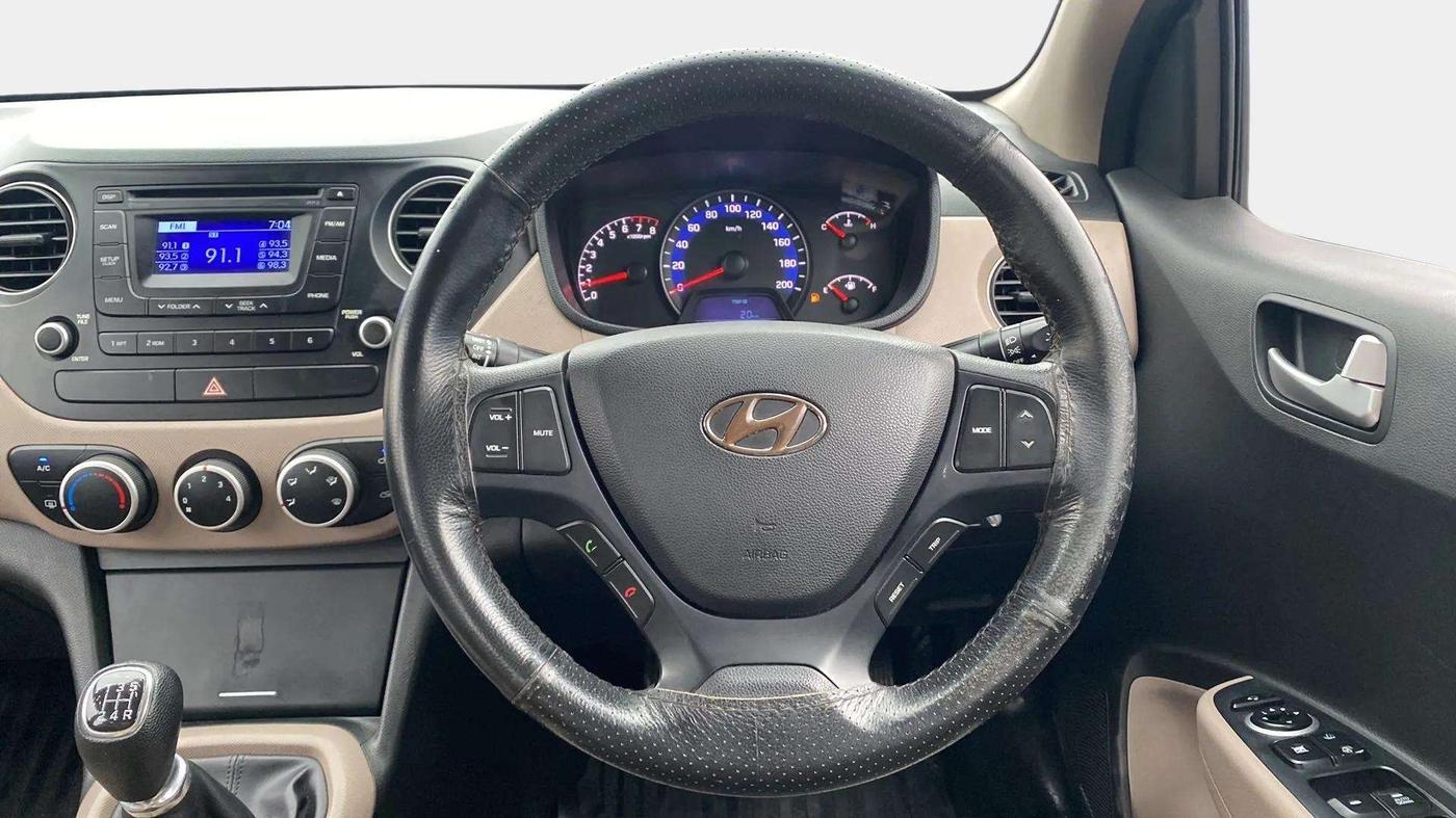 2015 Hyundai Xcent SX 1.2, CNG, Manual, 65,933 km, Steering Wheel Close Up