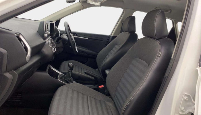 2023 KIA SONET HTK 1.2 PETROL MT, Petrol, Manual, 24,624 km, Right Side Front Door Cabin