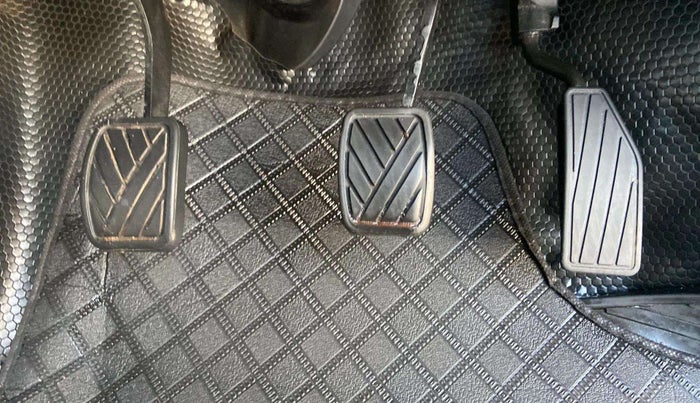 2020 Maruti IGNIS ALPHA 1.2, Petrol, Manual, 60,856 km, Pedals