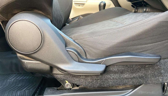 2020 Maruti IGNIS ALPHA 1.2, Petrol, Manual, 60,856 km, Driver Side Adjustment Panel