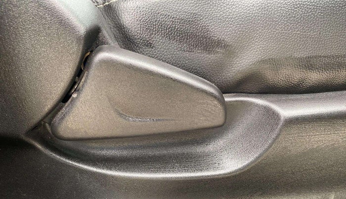 2021 Datsun Redi Go T(O), Petrol, Manual, 19,234 km, Driver Side Adjustment Panel