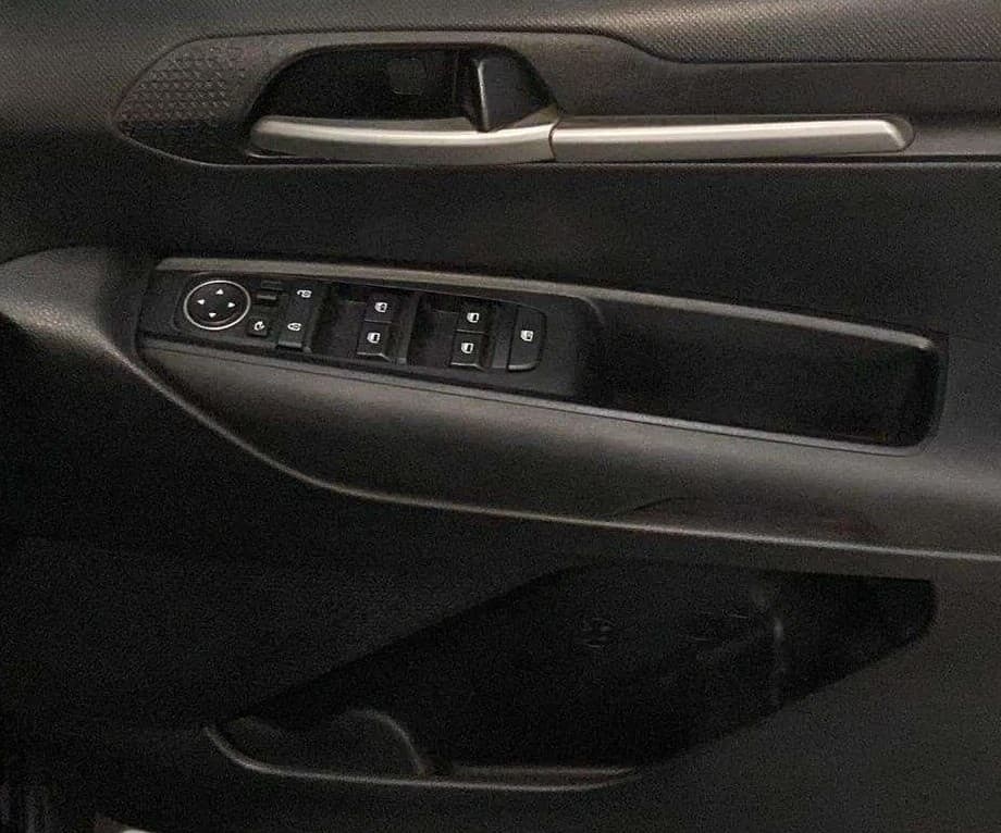 2023 KIA SONET HTK PLUS 1.0 IMT, Petrol, Manual, 13,059 km, Driver Side Door Panels Control
