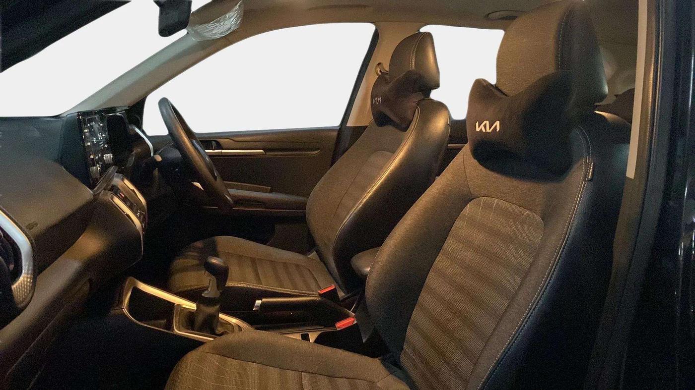 2023 KIA SONET HTK PLUS 1.0 IMT, Petrol, Manual, 13,059 km, Right Side Front Door Cabin