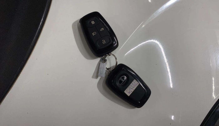 2018 Tata NEXON XZ PLUS DIESEL, Diesel, Manual, 61,365 km, Key Close Up