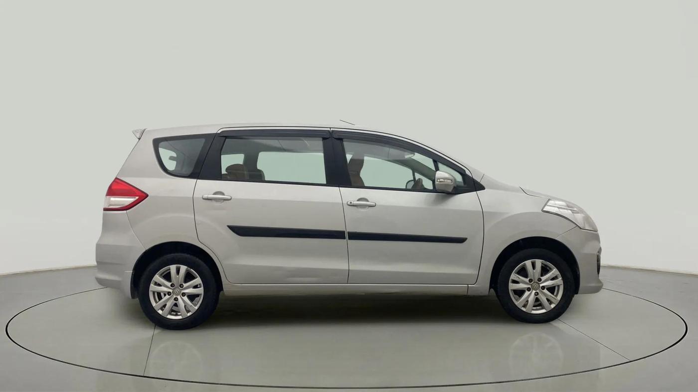 2017 Maruti Ertiga ZXI, Petrol, Manual, 98,669 km, Right Side View