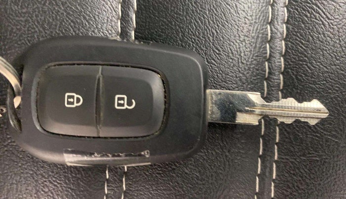 2018 Renault Duster RXS CVT, Petrol, Automatic, 22,807 km, Key Close Up