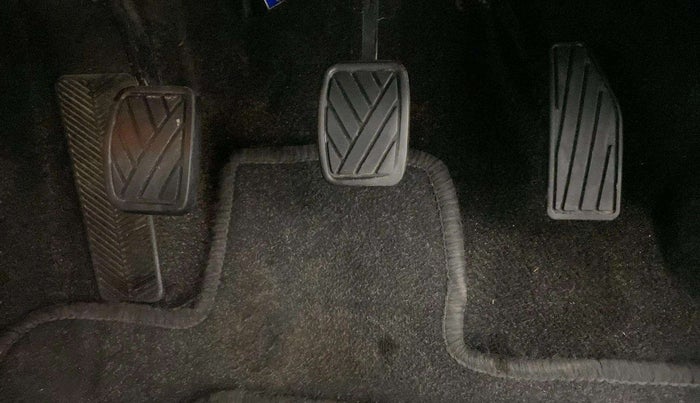 2017 Maruti Baleno ZETA PETROL 1.2, Petrol, Manual, 79,145 km, Pedals