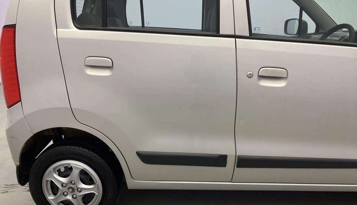 2016 Maruti Wagon R 1.0 VXI AMT, Petrol, Automatic, 65,869 km, Right rear door - Minor scratches