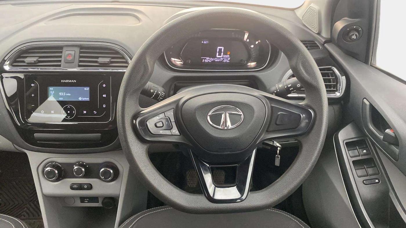 2023 Tata Tiago XT PETROL, Petrol, Manual, 21,519 km, Steering Wheel Close Up