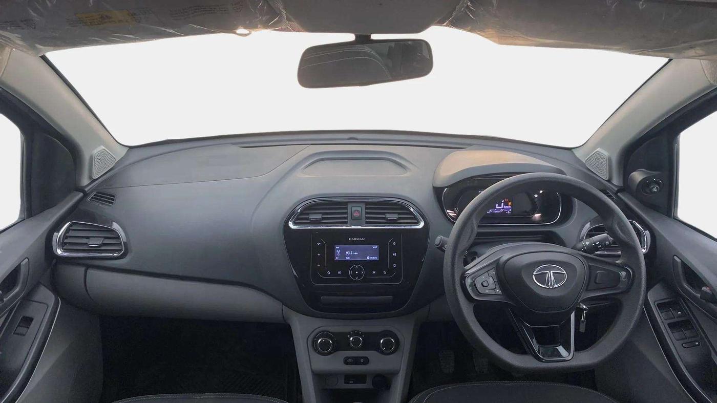 2023 Tata Tiago XT PETROL, Petrol, Manual, 21,519 km, Dashboard