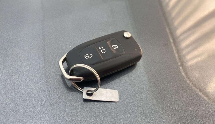 2023 Tata Tiago XT PETROL, Petrol, Manual, 21,519 km, Key Close Up