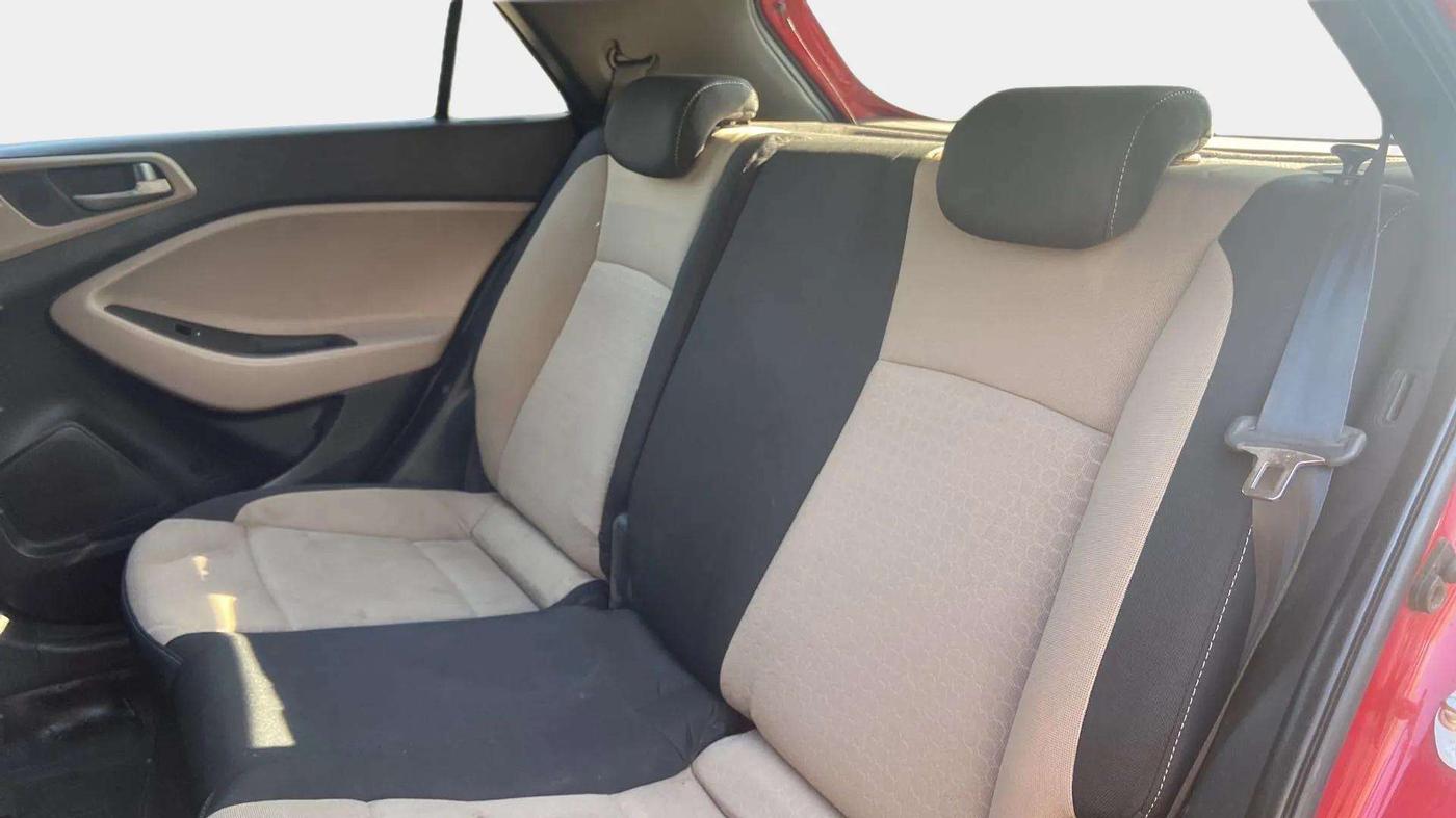 2015 Hyundai Elite i20 ASTA 1.2, Petrol, Manual, 89,638 km, Right Side Rear Door Cabin
