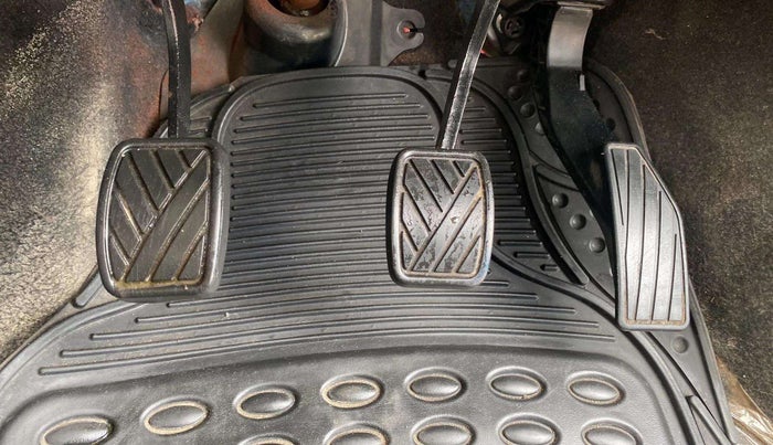 2017 Maruti IGNIS DELTA 1.2, Petrol, Manual, 41,288 km, Pedals