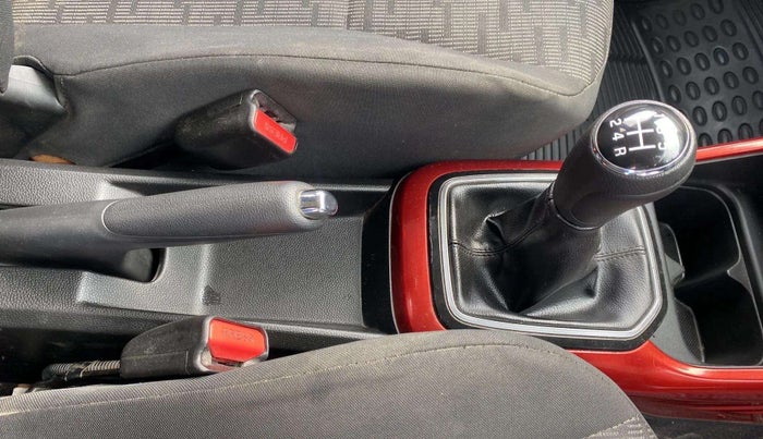 2017 Maruti IGNIS DELTA 1.2, Petrol, Manual, 41,288 km, Gear Lever