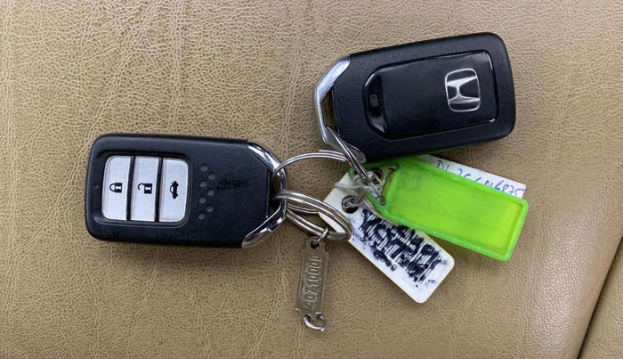 2018 Honda City 1.5L I-VTE V CVT, Petrol, Automatic, 56,267 km, Key Close Up