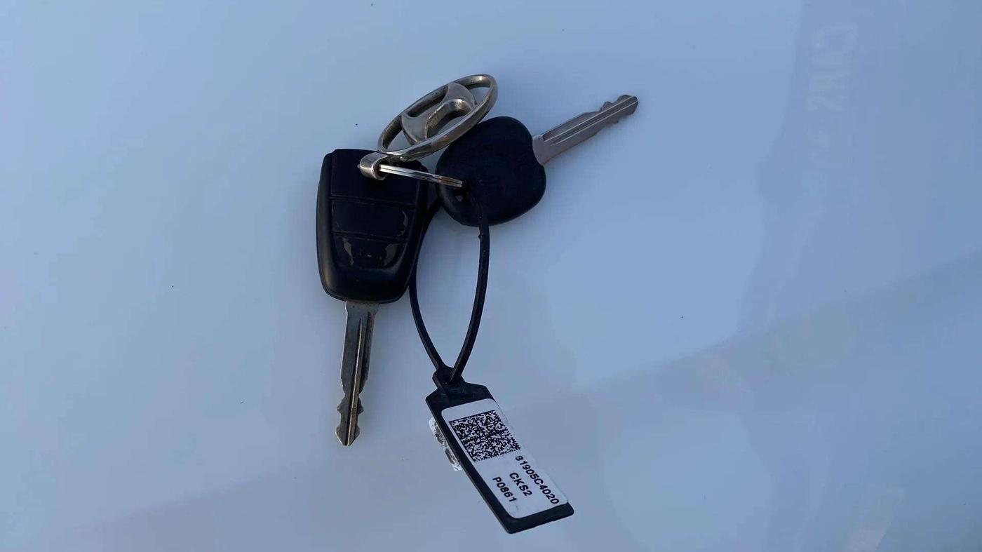 2020 Hyundai NEW SANTRO SPORTZ AMT, Petrol, Automatic, 6,980 km, Key Close Up