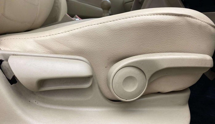2015 Maruti Swift Dzire ZXI, Petrol, Manual, 67,999 km, Driver Side Adjustment Panel