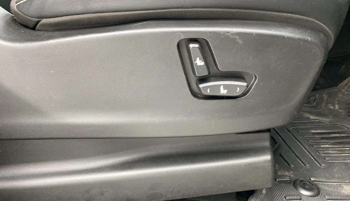 2019 MG HECTOR SHARP HYBRID 1.5 PETROL, Petrol, Manual, 37,557 km, Driver Side Adjustment Panel