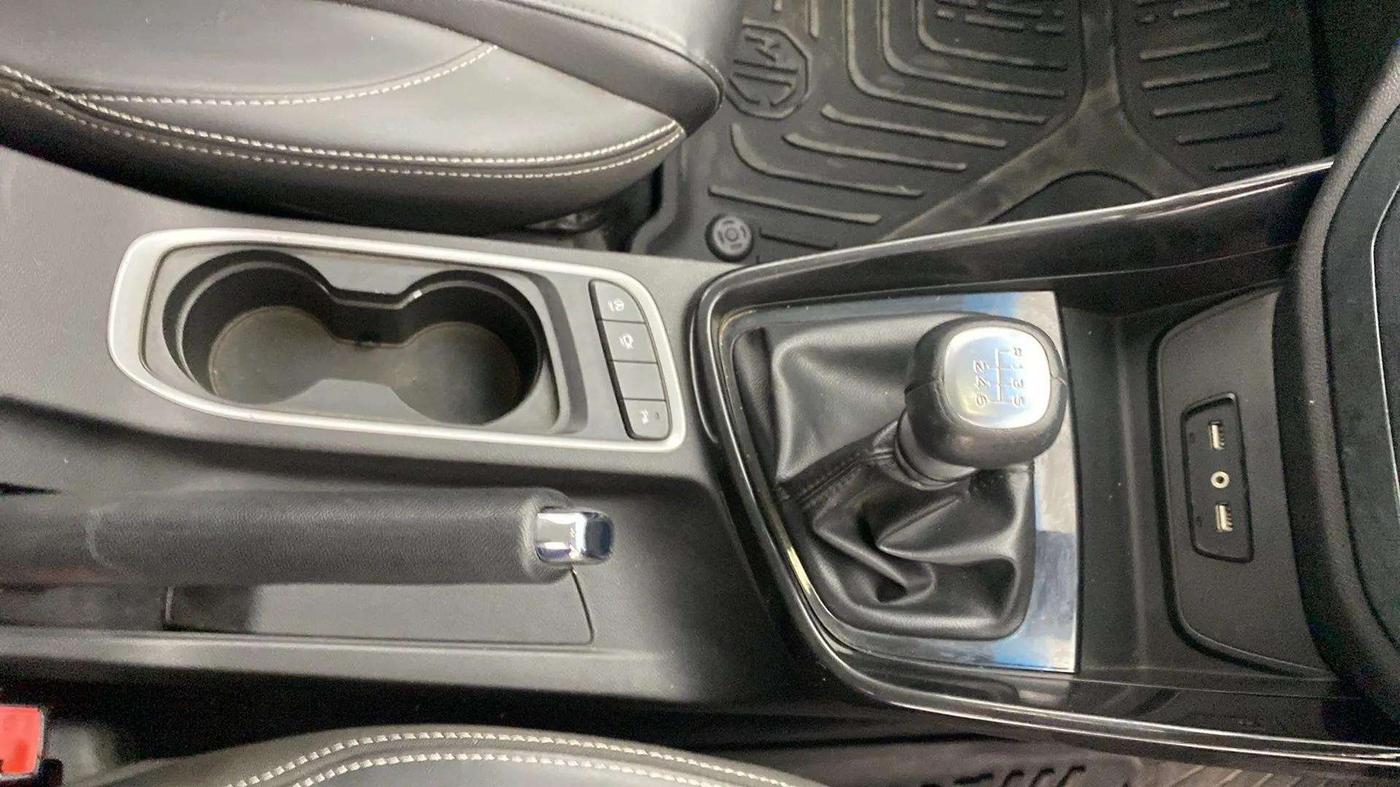 2019 MG HECTOR SHARP HYBRID 1.5 PETROL, Petrol, Manual, 37,557 km, Gear Lever
