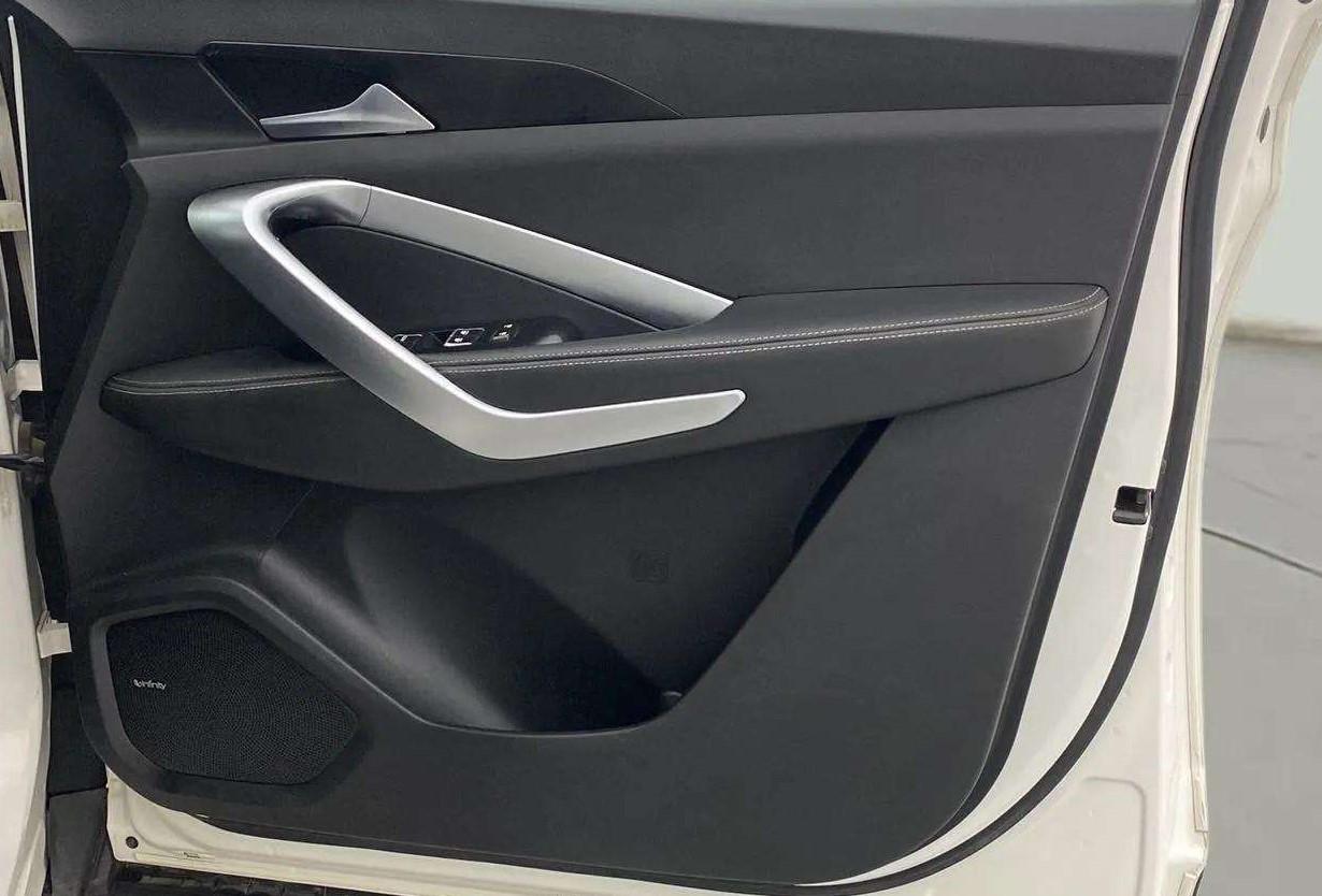 2019 MG HECTOR SHARP HYBRID 1.5 PETROL, Petrol, Manual, 37,557 km, Driver Side Door Panels Control