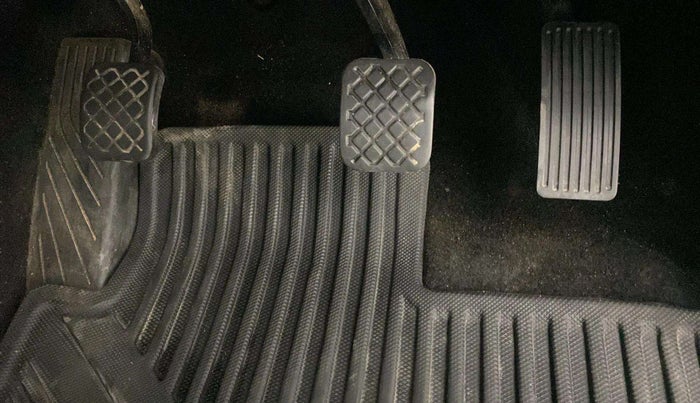 2019 MG HECTOR SHARP HYBRID 1.5 PETROL, Petrol, Manual, 37,557 km, Pedals