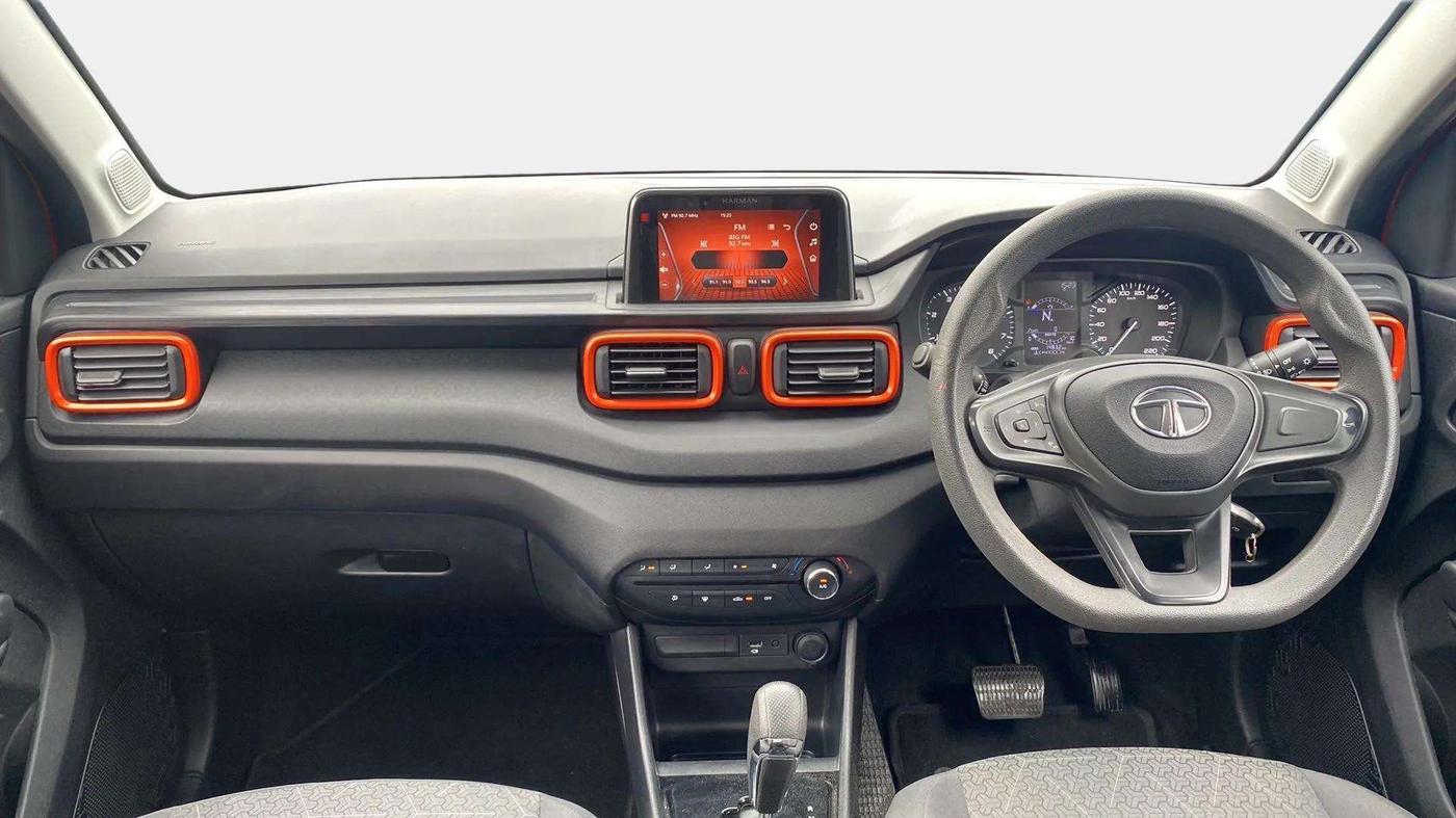 2022 Tata PUNCH ADVENTURE AMT, Petrol, Automatic, 14,944 km, Dashboard