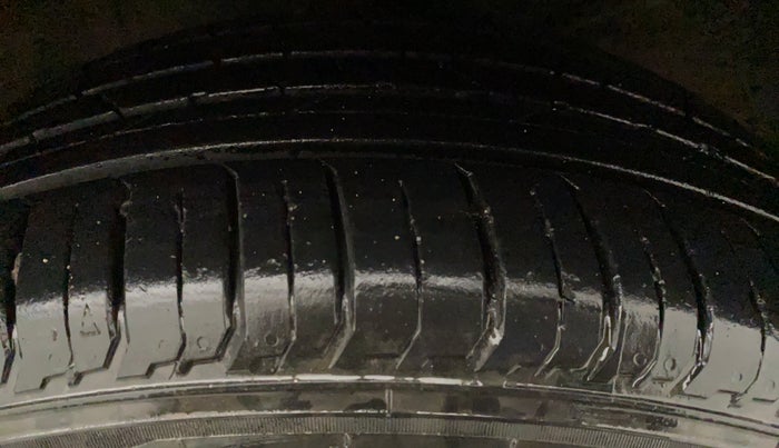 2019 Toyota Glanza V CVT, Petrol, Automatic, 59,520 km, Right Front Tyre Tread