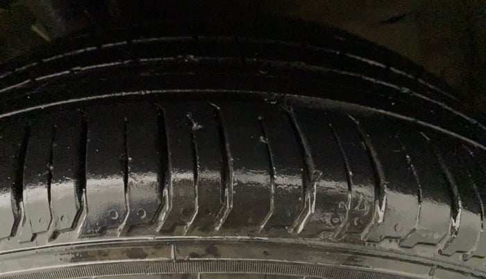 2019 Toyota Glanza V CVT, Petrol, Automatic, 59,520 km, Left Front Tyre Tread
