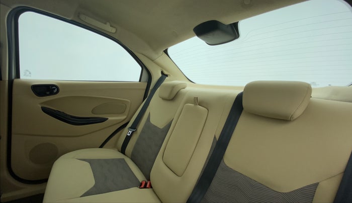 2017 Ford Figo Aspire 1.5 TITANIUM DIESEL, Diesel, Manual, 91,564 km, Right Side Door Cabin View