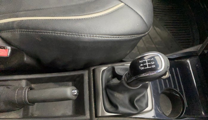 2015 Tata Bolt XM REVOTRON, Petrol, Manual, 61,167 km, Gear Lever