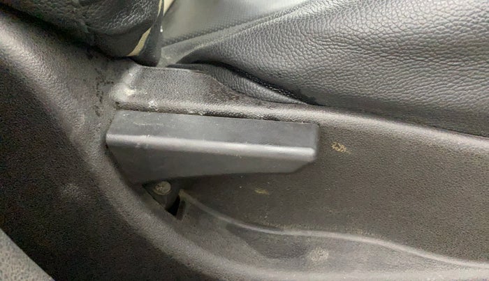 2015 Tata Bolt XM REVOTRON, Petrol, Manual, 61,167 km, Driver Side Adjustment Panel