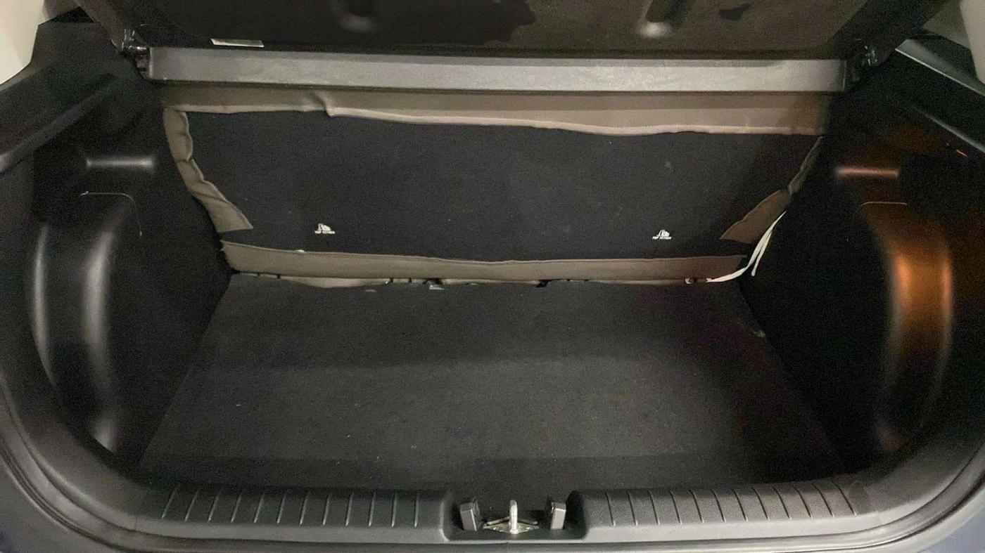 2020 Hyundai VENUE S 1.2, Petrol, Manual, 34,494 km, Boot Inside