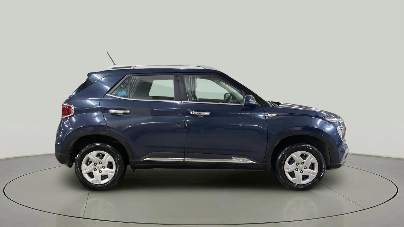 2020 Hyundai VENUE S 1.2, Petrol, Manual, 34,494 km, Right Side View