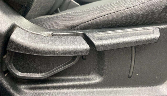 2019 Hyundai VENUE SX PLUS 1.0 TURBO DCT, Petrol, Automatic, 44,668 km, Driver Side Adjustment Panel