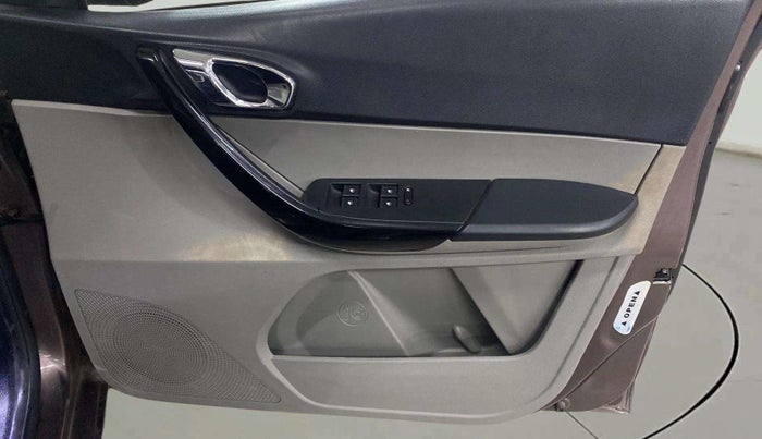 2017 Tata Tiago XZ PETROL, Petrol, Manual, 25,536 km, Driver Side Door Panels Control