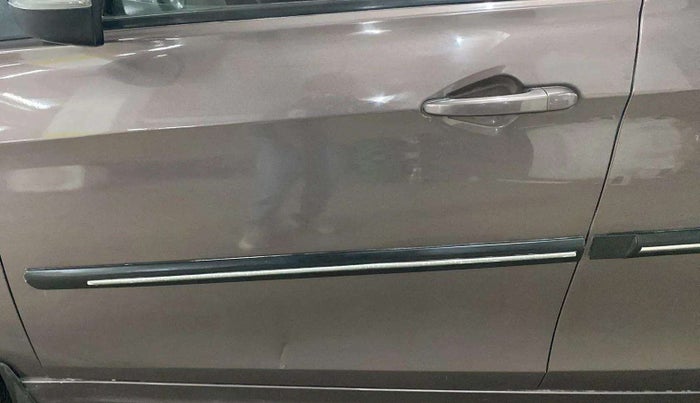 2017 Tata Tiago XZ PETROL, Petrol, Manual, 25,536 km, Front passenger door - Slightly dented
