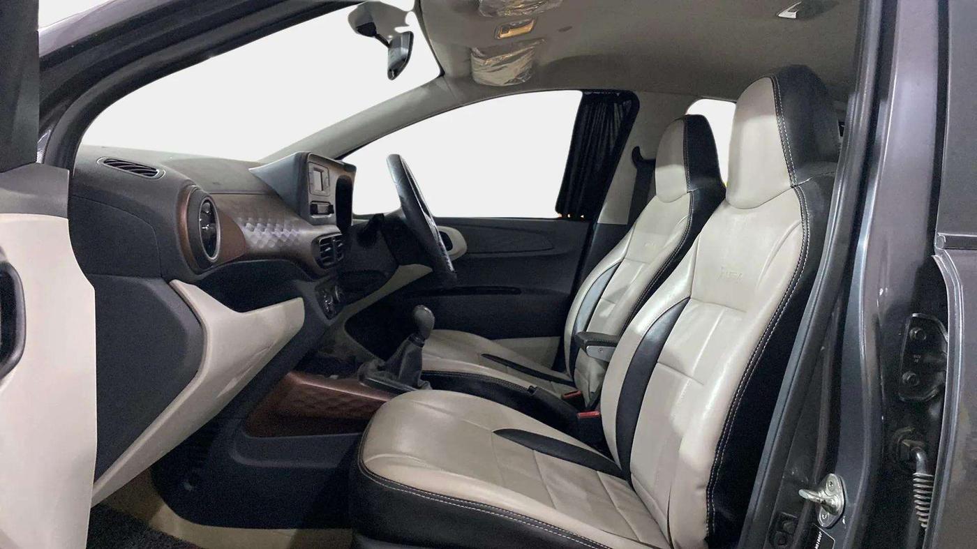 2020 Hyundai AURA S 1.2 CNG, CNG, Manual, 78,245 km, Right Side Front Door Cabin