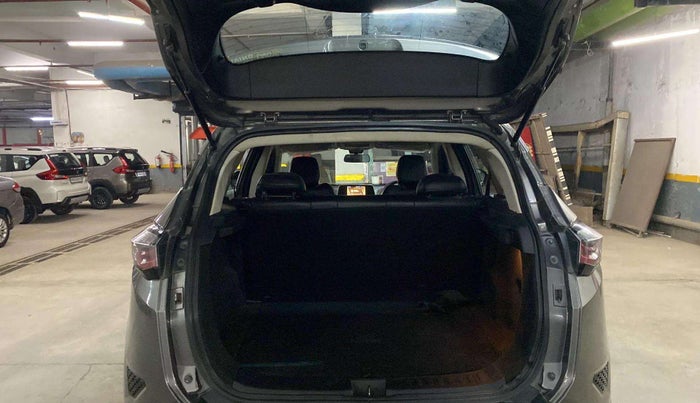 2019 Tata Harrier XT 2.0L KRYOTEC, Diesel, Manual, 59,219 km, Dicky (Boot door) - Parcel tray missing