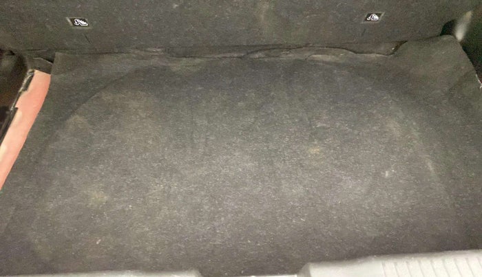 2018 Maruti Swift VXI, Petrol, Manual, 69,275 km, Boot Inside