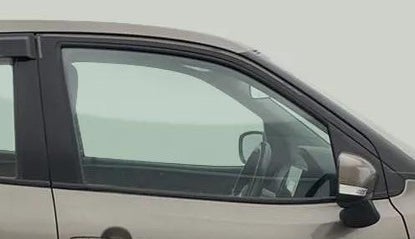 2020 Maruti Baleno DELTA PETROL 1.2, Petrol, Manual, 35,403 km, Driver-side door - Door visor damaged