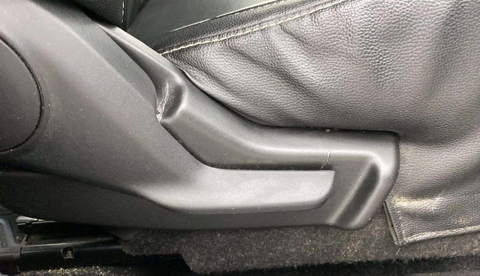 2020 Maruti Baleno DELTA PETROL 1.2, Petrol, Manual, 35,403 km, Driver Side Adjustment Panel