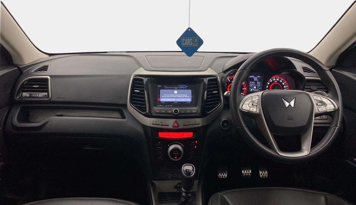 2022 Mahindra XUV300 W8(O) 1.2 PETROL DUAL TONE, Petrol, Manual, 11,812 km, Dashboard