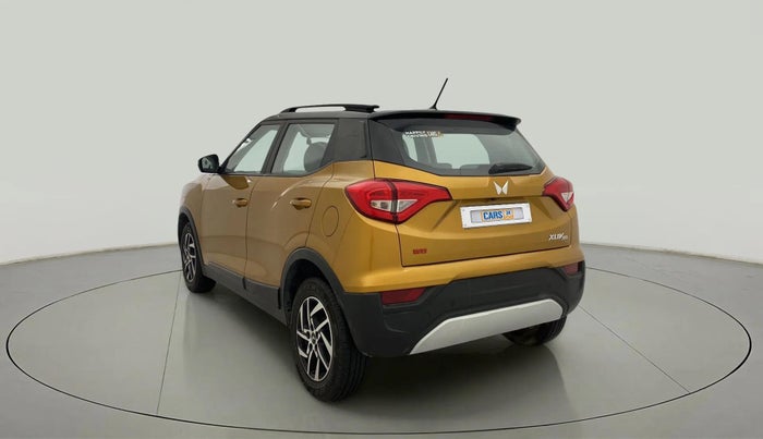 2022 Mahindra XUV300 W8(O) 1.2 PETROL DUAL TONE, Petrol, Manual, 11,812 km, Left Back Diagonal