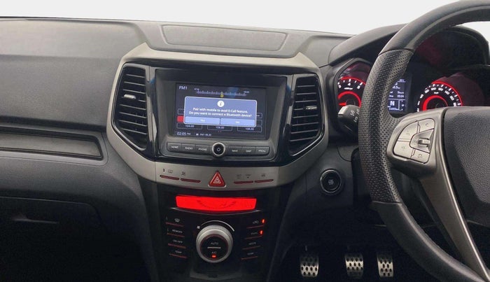 2022 Mahindra XUV300 W8(O) 1.2 PETROL DUAL TONE, Petrol, Manual, 11,812 km, Air Conditioner