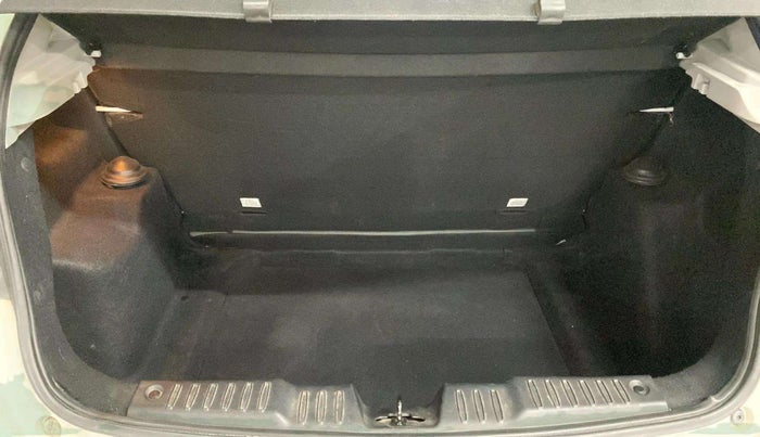 2020 Tata ALTROZ XZ PETROL, Petrol, Manual, 30,197 km, Boot Inside