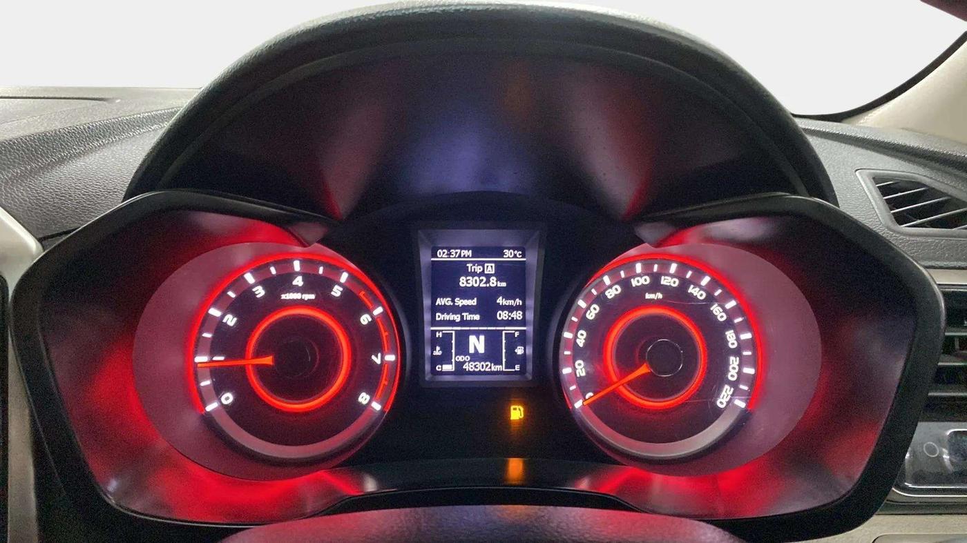 2021 Mahindra XUV300 W8 (O) 1.2 PETROL AMT, Petrol, Automatic, 48,417 km, Odometer Image