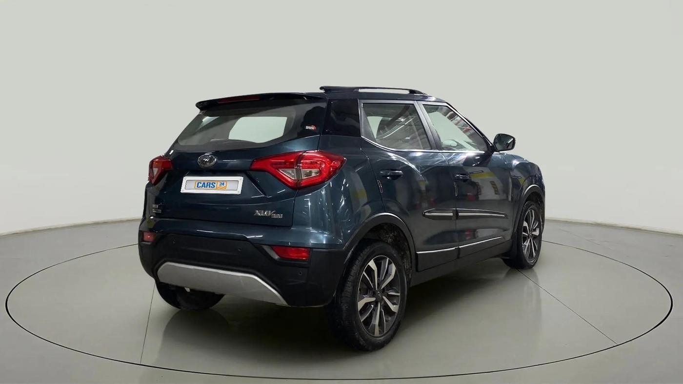 2021 Mahindra XUV300 W8 (O) 1.2 PETROL AMT, Petrol, Automatic, 48,417 km, Right Back Diagonal