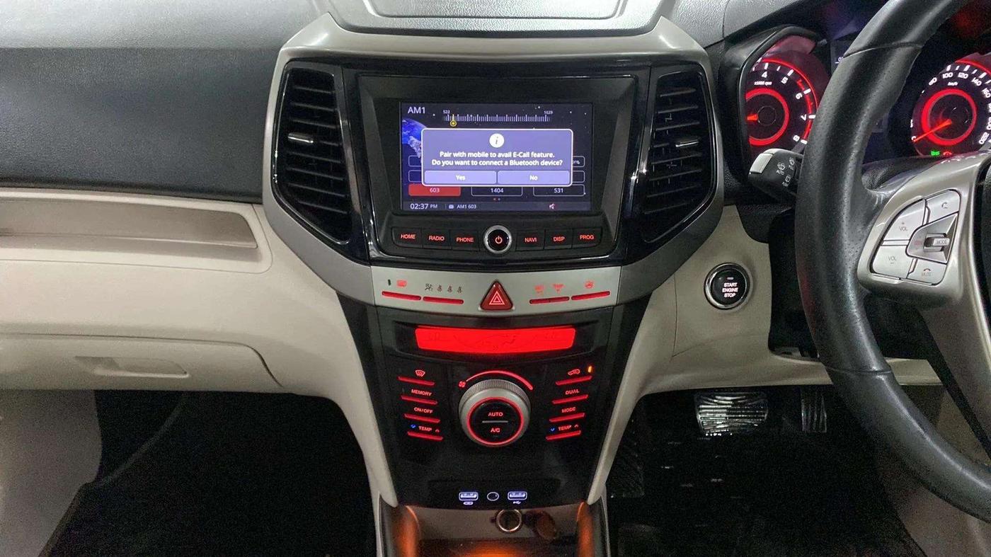 2021 Mahindra XUV300 W8 (O) 1.2 PETROL AMT, Petrol, Automatic, 48,417 km, Air Conditioner